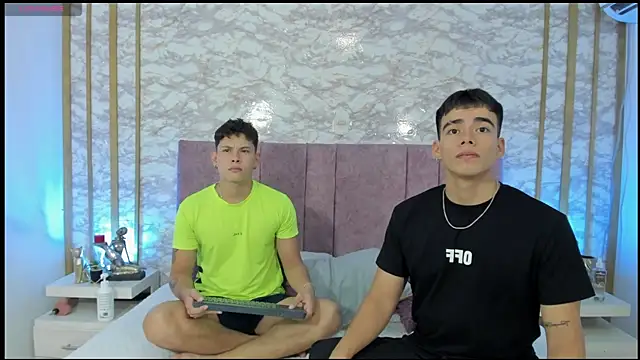 Snapshot of its_liam18 chatting on March 2, 9:43 pm its liam18 online show from March 2, 9:43 pm