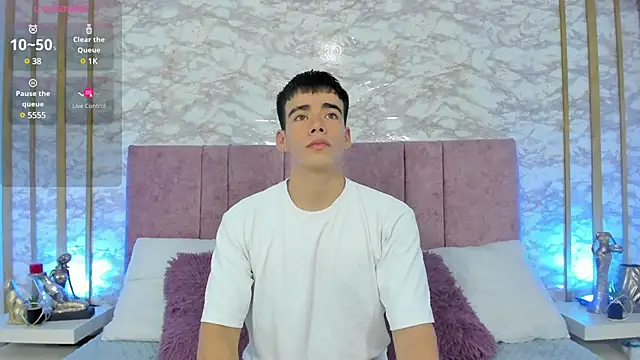 Snapshot of its_liam18 chatting on March 12, 12:42 am its liam18 online show from March 12, 12:42 am