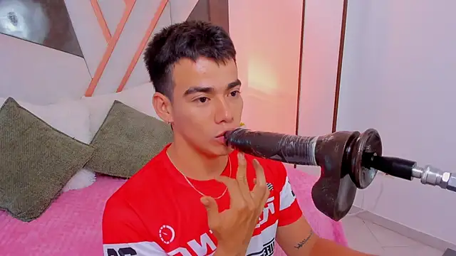 Snapshot of its_liam18 chatting on September 21, 12:18 pm its liam18 online show from September 21, 12:18 pm