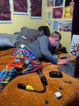 Mic Oxinner online show from April 28, 6:57 pm