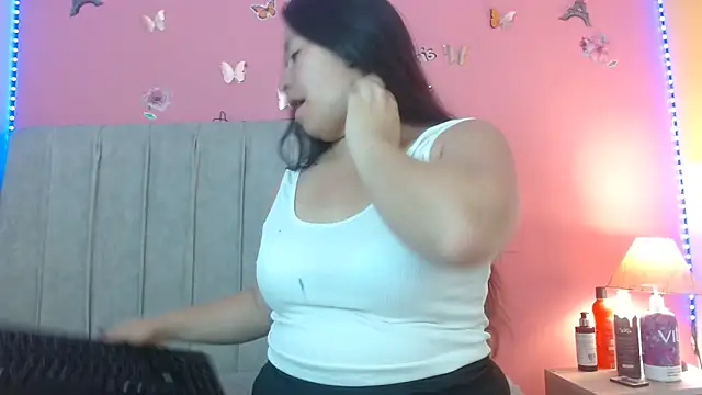 Snapshot of monickhot303av chatting on March 5, 3:29 am monickhot303av online show from March 5, 3:29 am