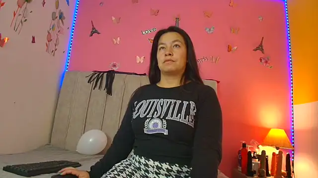 Snapshot of monickhot303av chatting on March 12, 7:17 pm monickhot303av online show from March 12, 7:17 pm