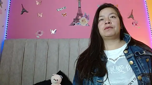 Snapshot of monickhot303av chatting on September 12, 3:39 am monickhot303av online show from September 12, 3:39 am