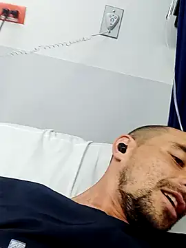 Snapshot of fire_menxxx001 chatting on December 2, 11:18 pm fire menxxx001 online show from December 2, 11:18 pm