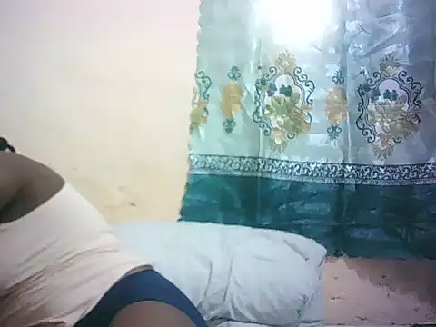 ebony valleria online show from April 19, 1:21 pm