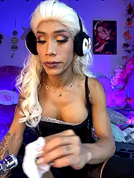 Snapshot of Alexa_Chanell_Oficial chatting on October 28, 11:40 pm Alexa Chanell Oficial online show from October 28, 11:40 pm