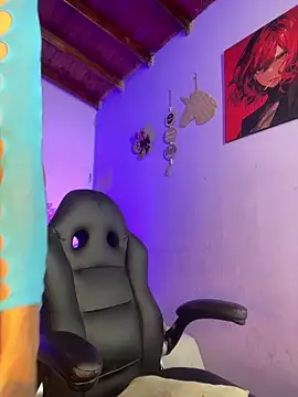 Snapshot of Alexa_Chanell_Oficial chatting on November 9, 4:33 am Alexa Chanell Oficial online show from November 9, 4:33 am