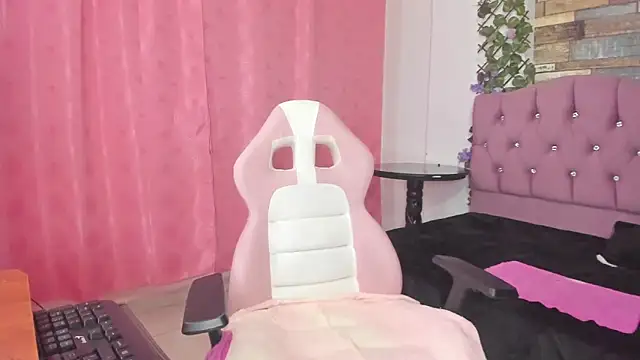 elizabeth mature23 online show from December 2, 1:46 pm