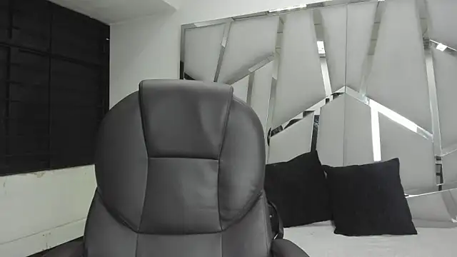 Catherinee69 x online show from February 23, 3:37 am