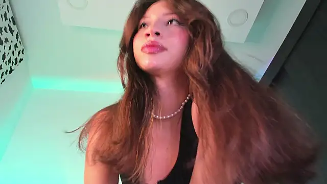 yourf4vpawg online show from March 8, 6:06 am