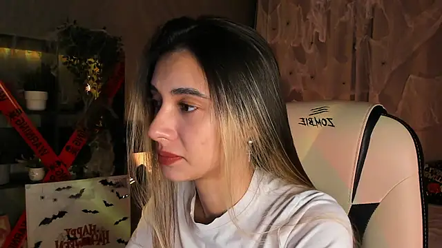 Snapshot of DarlaLike chatting on October 26, 3:34 am DarlaLike online show from October 26, 3:34 am