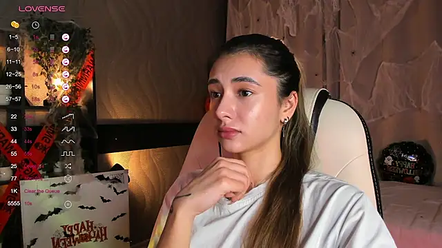 Snapshot of DarlaLike chatting on November 1, 4:03 am DarlaLike online show from November 1, 4:03 am