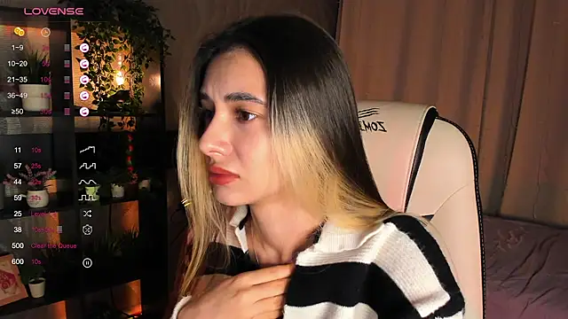 Snapshot of DarlaLike chatting on November 20, 3:39 am DarlaLike online show from November 20, 3:39 am