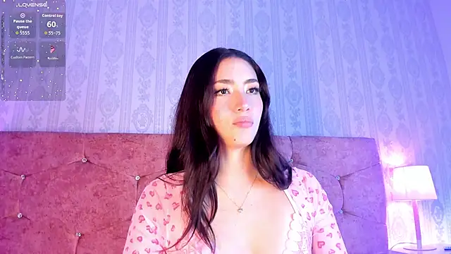 Snapshot of lunar_leen chatting on October 23, 7:12 pm lunar leen online show from October 23, 7:12 pm
