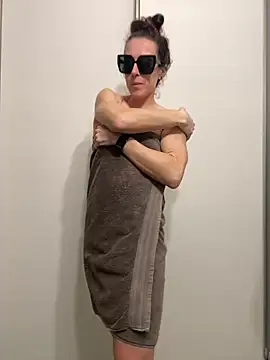 mrs  unknown online show from March 31, 1:07 am