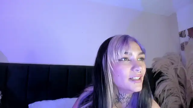 Snapshot of party-naugthysex chatting on December 14, 10:56 am party-naugthysex online show from December 14, 10:56 am