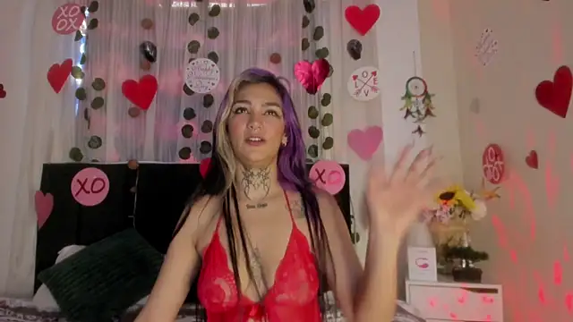 Snapshot of party-naugthysex chatting on February 16, 5:15 pm party-naugthysex online show from February 16, 5:15 pm