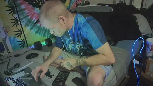 Snapshot of jaxx12369 chatting on February 10, 4:41 am jaxx12369 online show from February 10, 4:41 am