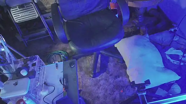 Snapshot of jaxx12369 chatting on February 24, 10:04 am jaxx12369 online show from February 24, 10:04 am