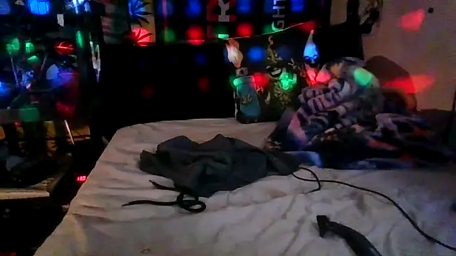 Snapshot of jaxx12369 chatting on October 2, 7:21 pm jaxx12369 online show from October 2, 7:21 pm