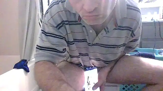 Snapshot of jaxx12369 chatting on November 17, 6:19 am jaxx12369 online show from November 17, 6:19 am