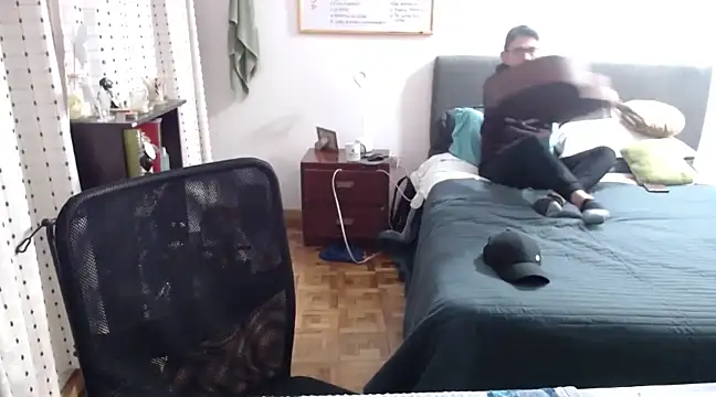 Snapshot of Diptongo chatting on March 17, 1:03 am Diptongo online show from March 17, 1:03 am