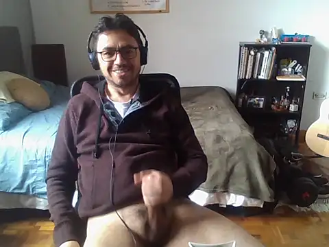 Snapshot of Diptongo chatting on October 26, 5:41 pm Diptongo online show from October 26, 5:41 pm