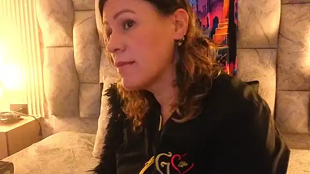 charlotte  G online show from October 15, 10:59 am