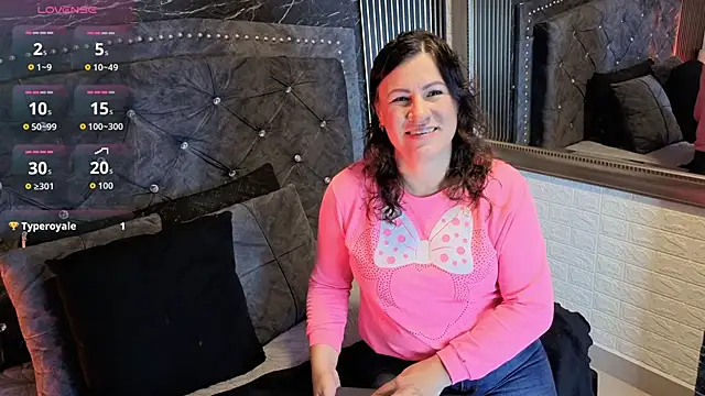 charlotte  G online show from February 25, 10:25 am