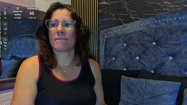 charlotte  G online show from March 1, 11:23 am