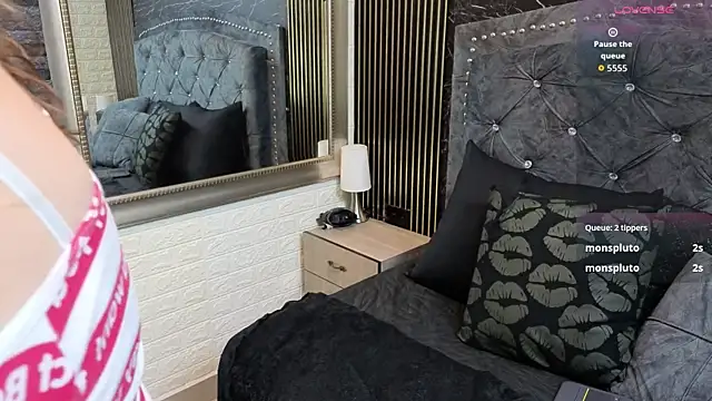 charlotte  G online show from March 14, 11:26 am