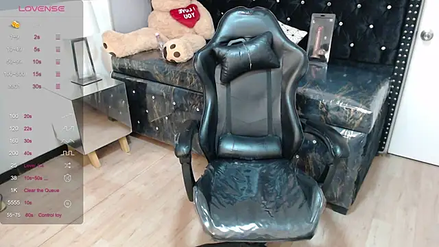 liz 25b online show from February 1, 9:21 am