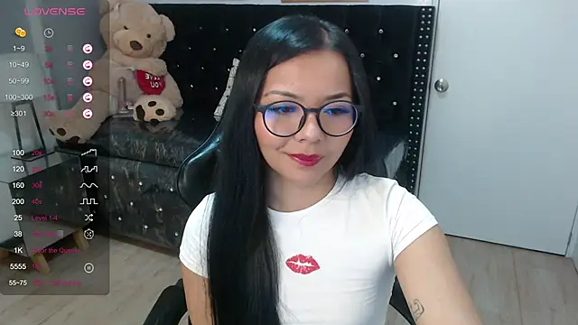 liz 25b online show from February 13, 3:18 am