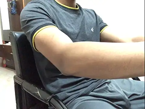 Snapshot of Zeuhorny chatting on December 2, 7:20 pm Zeuhorny online show from December 2, 7:20 pm