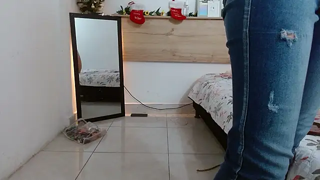 Snapshot of Zamu_1992 chatting on December 1, 7:47 pm Zamu 1992 online show from December 1, 7:47 pm