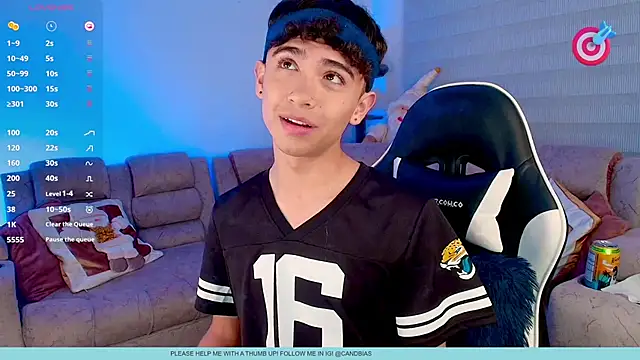 Niico Cruz online show from December 17, 10:49 pm