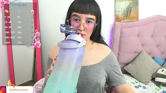 Snapshot of Katalina_novoa chatting on March 3, 2:47 am Katalina novoa online show from March 3, 2:47 am