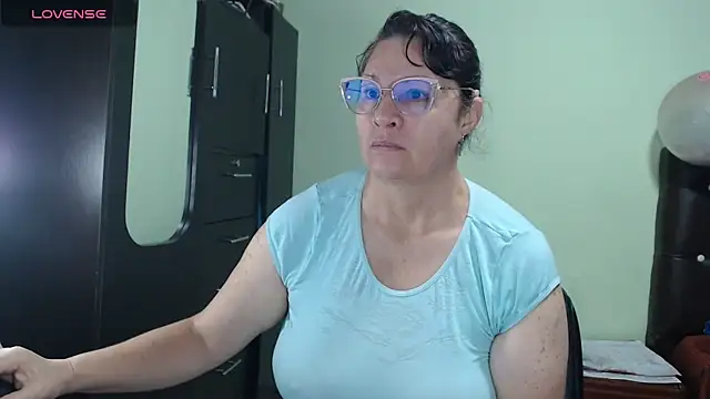 hairyglad69 online show from February 19, 1:50 pm