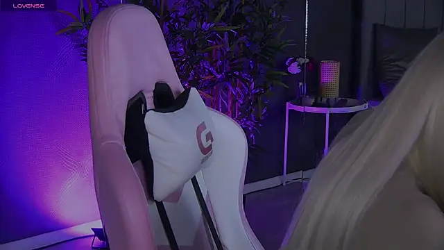 shayblonde online show from December 29, 9:20 pm