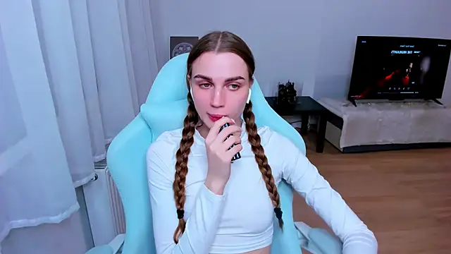 StellaLawless online show from February 28, 10:50 pm