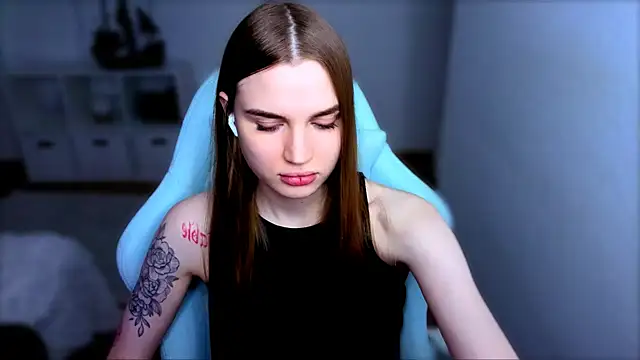 StellaLawless online show from November 4, 7:46 pm