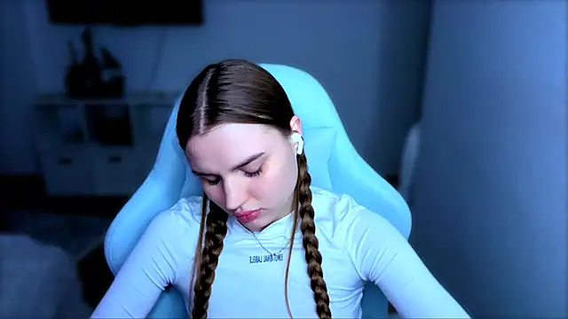 StellaLawless online show from December 4, 12:14 pm