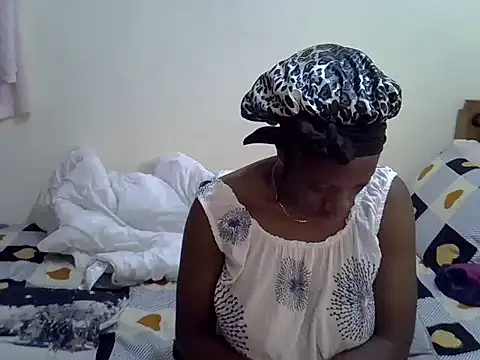 Sweet Bear online show from November 10, 1:37 am