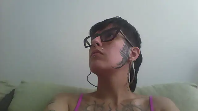 Snapshot of nickfxx chatting on January 17, 6:00 pm nickfxx online show from January 17, 6:00 pm