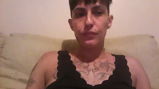 Snapshot of nickfxx chatting on February 16, 11:56 pm nickfxx online show from February 16, 11:56 pm