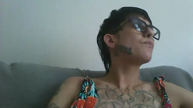 Snapshot of nickfxx chatting on March 1, 7:05 pm nickfxx online show from March 1, 7:05 pm