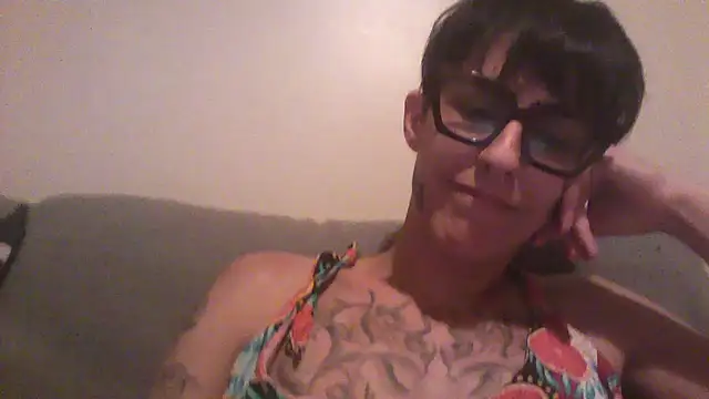 Snapshot of nickfxx chatting on April 3, 10:41 pm nickfxx online show from April 3, 10:41 pm