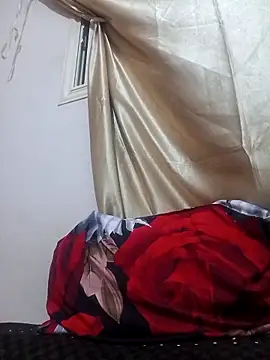 Snapshot of Alswesy18 chatting on May 12, 11:57 pm Alswesy18 online show from May 12, 11:57 pm