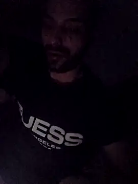 Snapshot of denisxlRo chatting on February 27, 10:20 pm denisxlRo online show from February 27, 10:20 pm