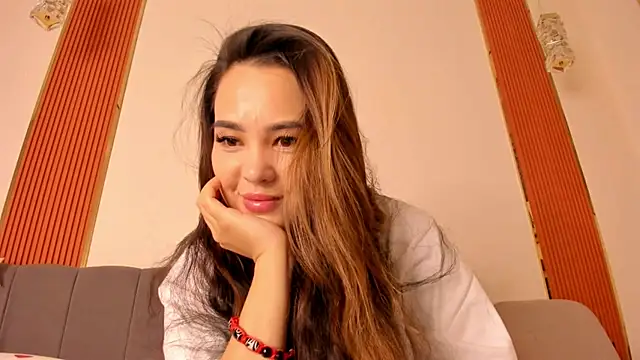 furry bear online show from January 18, 8:51 am